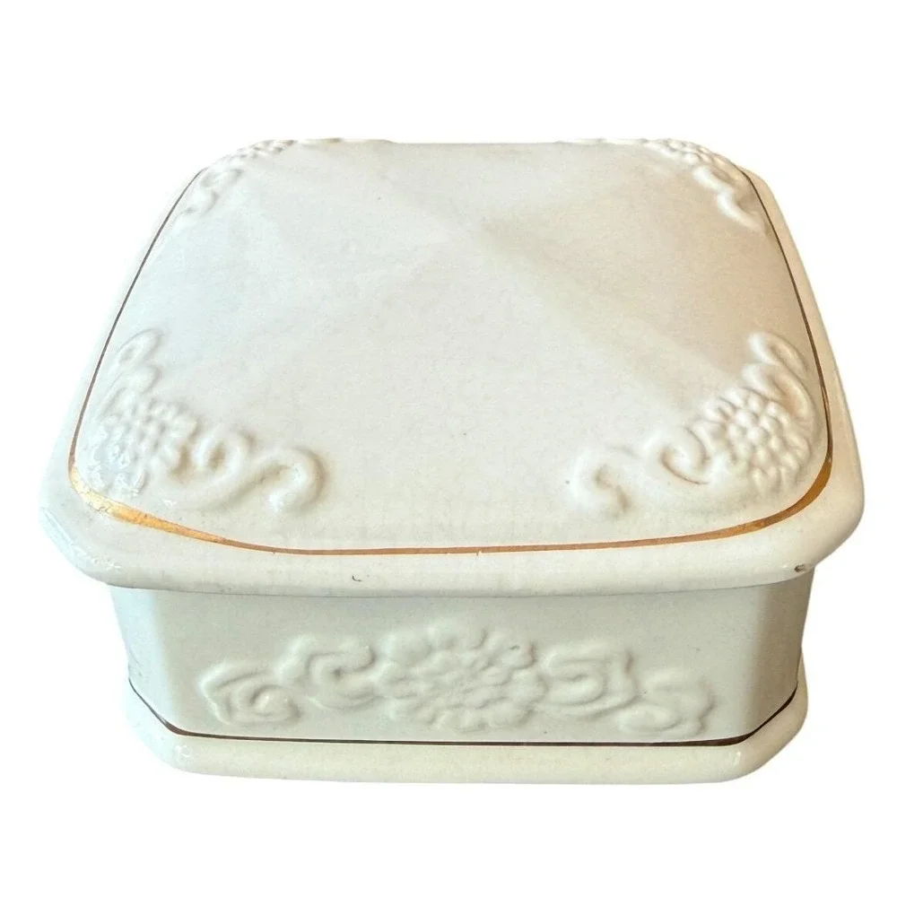 Vintage Paul Sebastian (PS) Limited Edition 1996 Ivory Porcelain Trinket Box